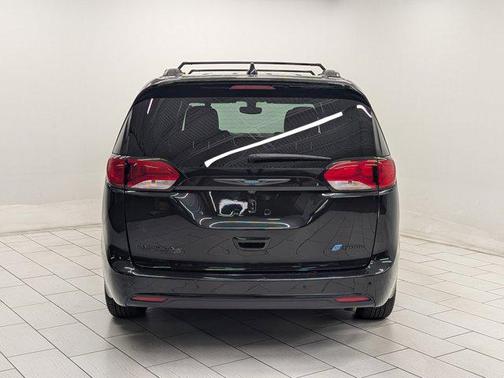 2020 Chrysler Pacifica Hybrid Touring L