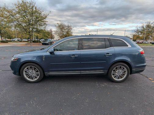 2019 Lincoln MKT Reserve