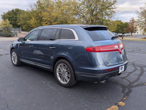 2019 Lincoln MKT Reserve