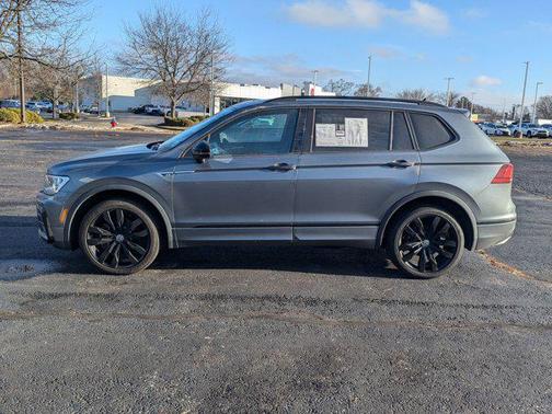 2021 Volkswagen Tiguan 2.0T SE R-Line Black 4MOTION