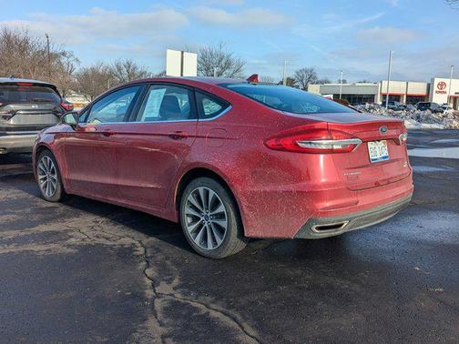 2020 Ford Fusion SE