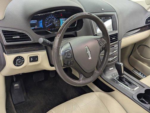 2019 Lincoln MKT Reserve