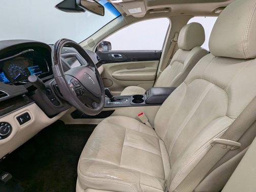 2019 Lincoln MKT Reserve