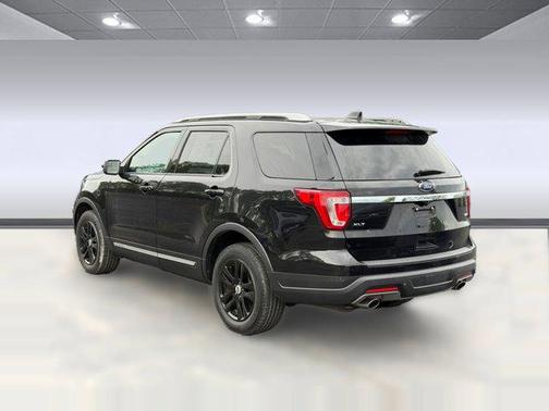 Agate Black Metallic 2019 Ford Explorer XLT