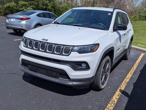 2022 Jeep Compass Latitude Lux