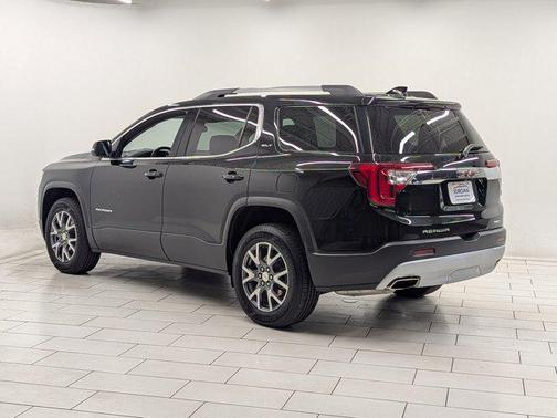 2023 GMC Acadia AWD SLT