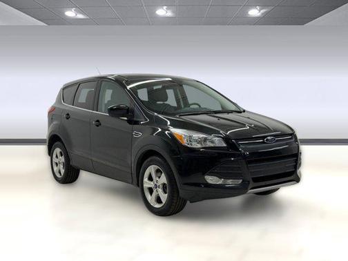 Ruby Red Metallic Tinted Clearcoat 2015 Ford Escape SE