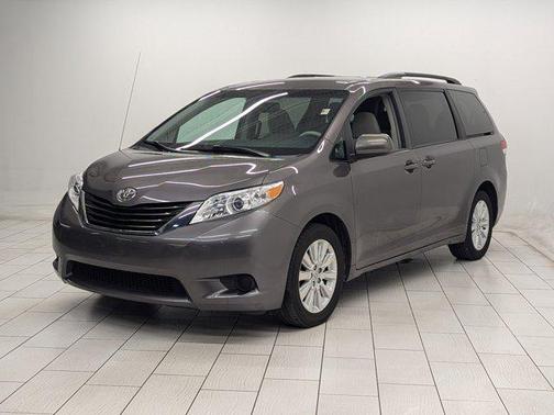 2014 Toyota Sienna LE