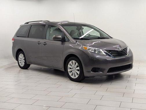 2014 Toyota Sienna LE