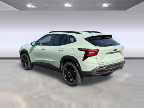 Cacti Green 2025 Chevrolet Trax FWD ACTIV