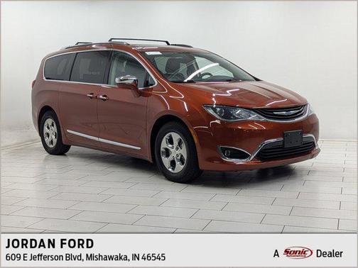 2018 Chrysler Pacifica Hybrid Limited
