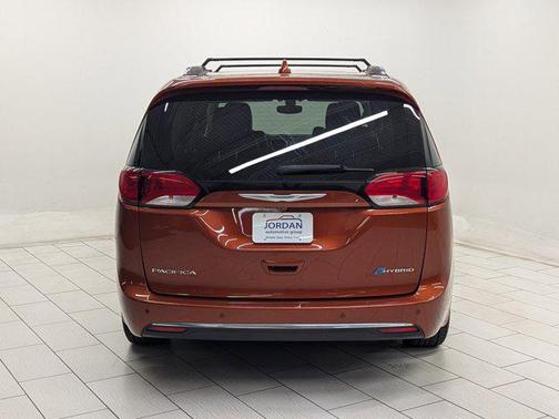 2018 Chrysler Pacifica Hybrid Limited