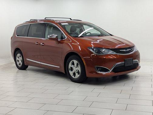 2018 Chrysler Pacifica Hybrid Limited
