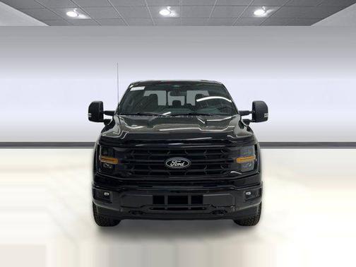 Agate Black Metallic 2026 Ford F-150 XLT