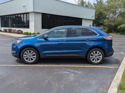 2022 Ford Edge Titanium