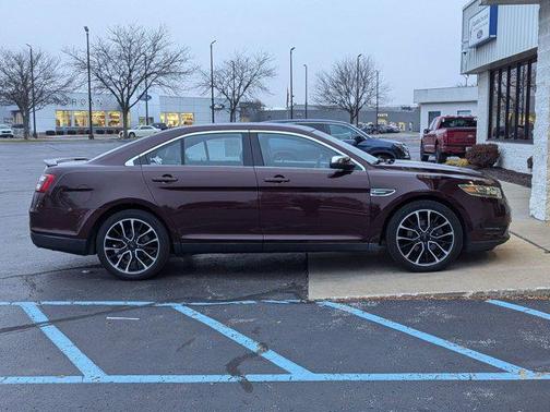 2019 Ford Taurus Limited