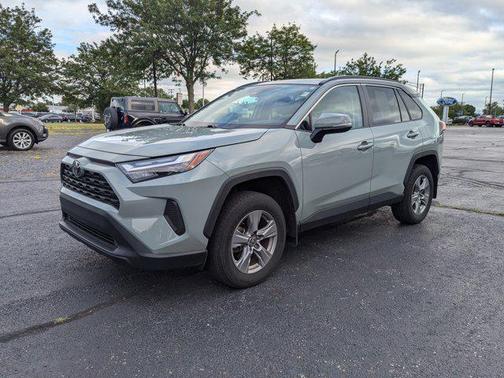2022 Toyota RAV4 XLE
