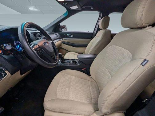 2017 Ford Explorer Base