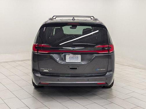 2021 Chrysler Pacifica Hybrid Touring L