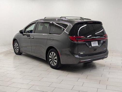2021 Chrysler Pacifica Hybrid Touring L