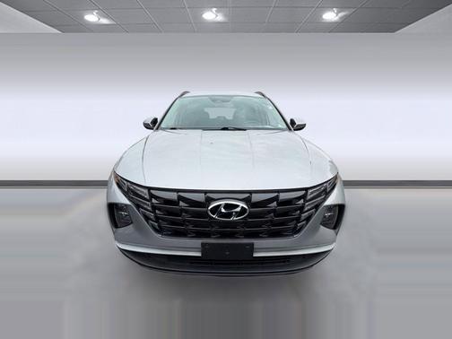 Shimmering Silver 2024 Hyundai TUCSON SEL