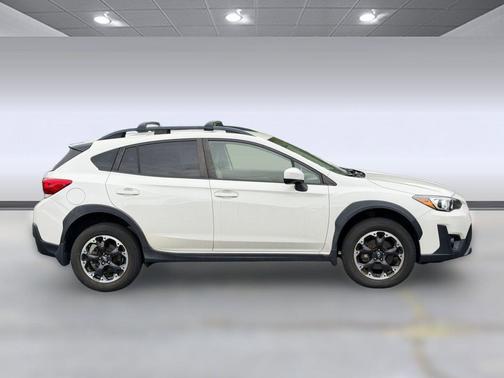 Crystal White Pearl 2021 Subaru Crosstrek Premium