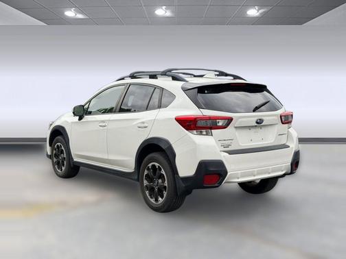 Crystal White Pearl 2021 Subaru Crosstrek Premium