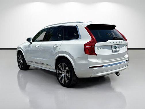 Crystal White Metallic 2024 Volvo XC90 B6 Ultimate Bright Theme 7-Seater