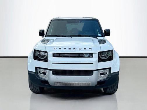2025 Land Rover Defender 110 P400 S