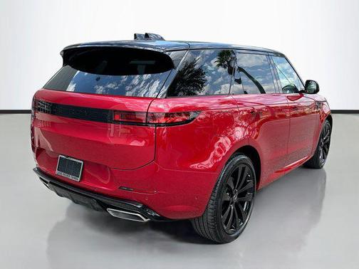 2025 Land Rover Range Rover Sport SE