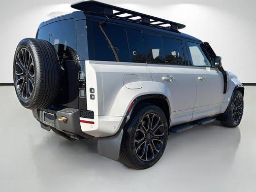 2026 Land Rover Defender P635 OCTA
