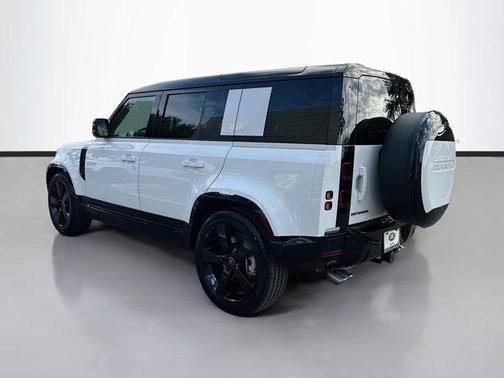 2025 Land Rover Defender 110 P500 X-Dynamic SE