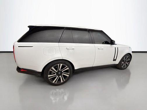 2023 Land Rover Range Rover P530 SE