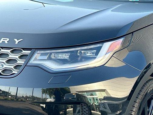 2025 Land Rover Discovery P300 S