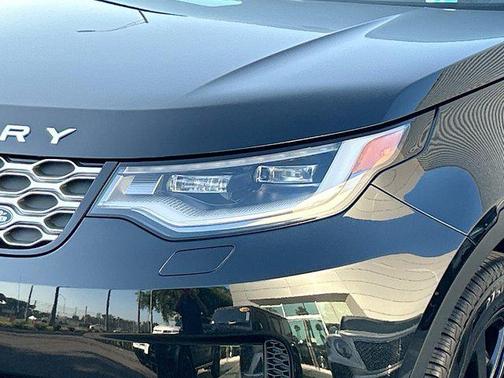 2025 Land Rover Discovery P300 S