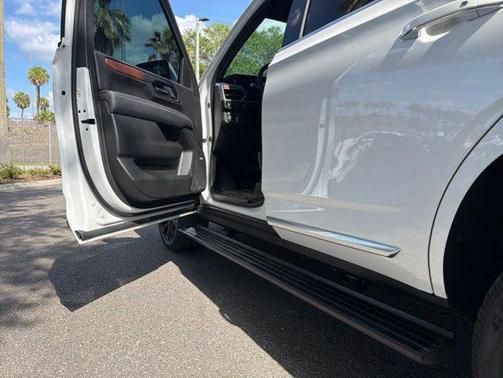 White Frost Tricoat 2025 GMC Yukon Denali