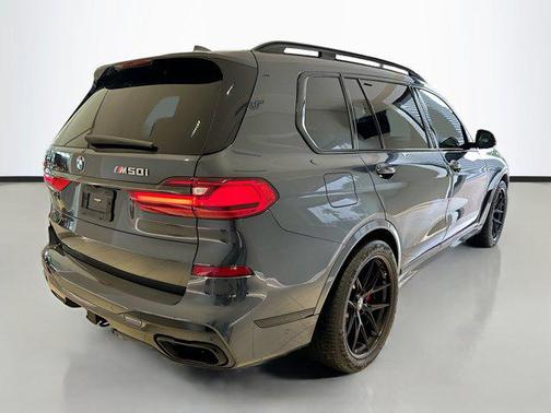 2022 BMW X7 M50i