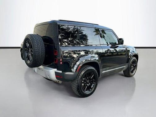 2025 Land Rover Defender 90 P300 S