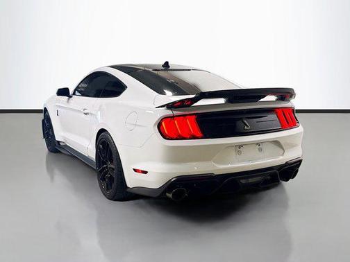2022 Ford Shelby GT500 Base