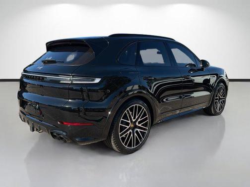 2024 Porsche Cayenne Cayenne Turbo E-Hybrid