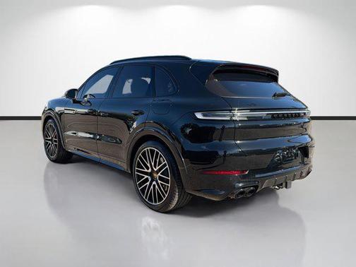 2024 Porsche Cayenne Cayenne Turbo E-Hybrid
