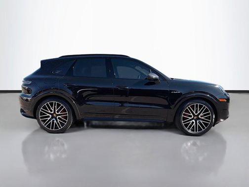 2024 Porsche Cayenne Cayenne Turbo E-Hybrid