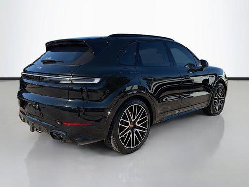 2024 Porsche Cayenne Cayenne Turbo E-Hybrid