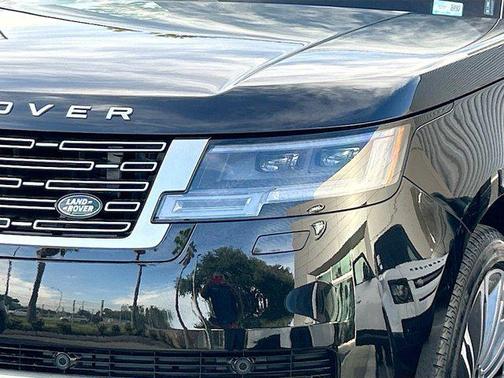 2025 Land Rover Range Rover P400 SE