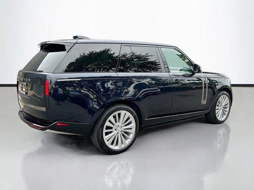 2025 Land Rover Range Rover P530 Autobiography