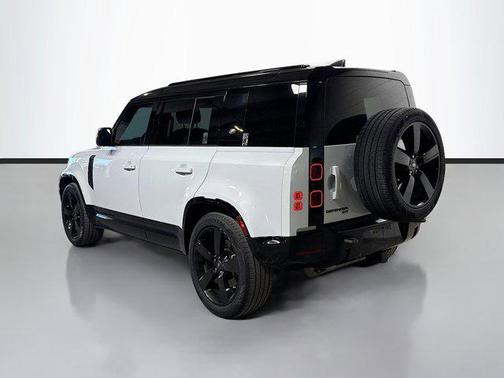 2023 Land Rover Defender 110 X-Dynamic SE