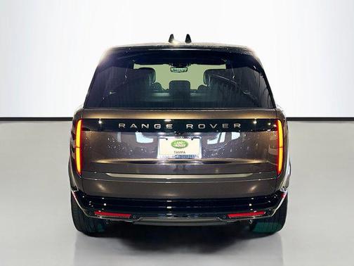 2025 Land Rover Range Rover P530 SE