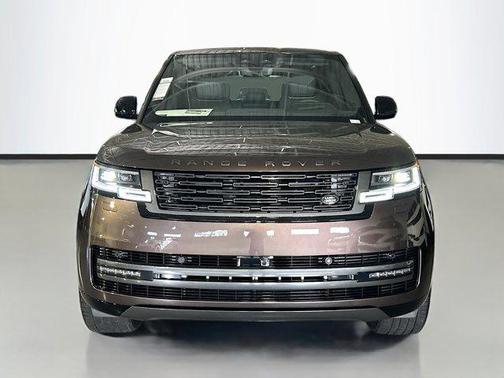 2025 Land Rover Range Rover P530 SE