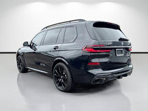Black Sapphire Metallic 2024 BMW X7 M60i