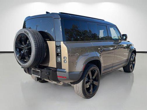 2026 Land Rover Defender P300 S
